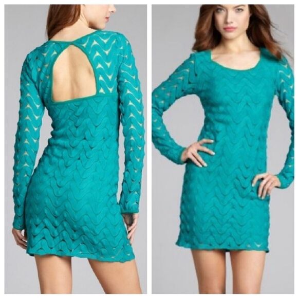 NWT FREE PEOPLE Wild Thing Crochet Mini Dress in Emerald Green Size: Small - Picture 1 of 11